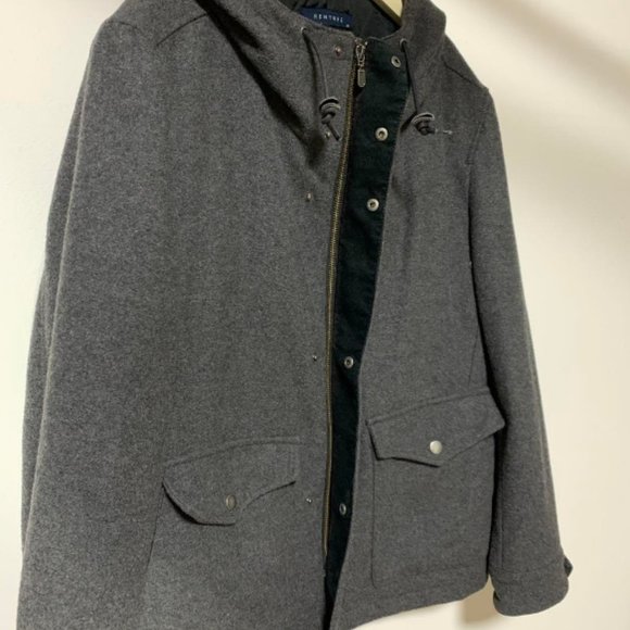 black jacket - Picture 5 of 7